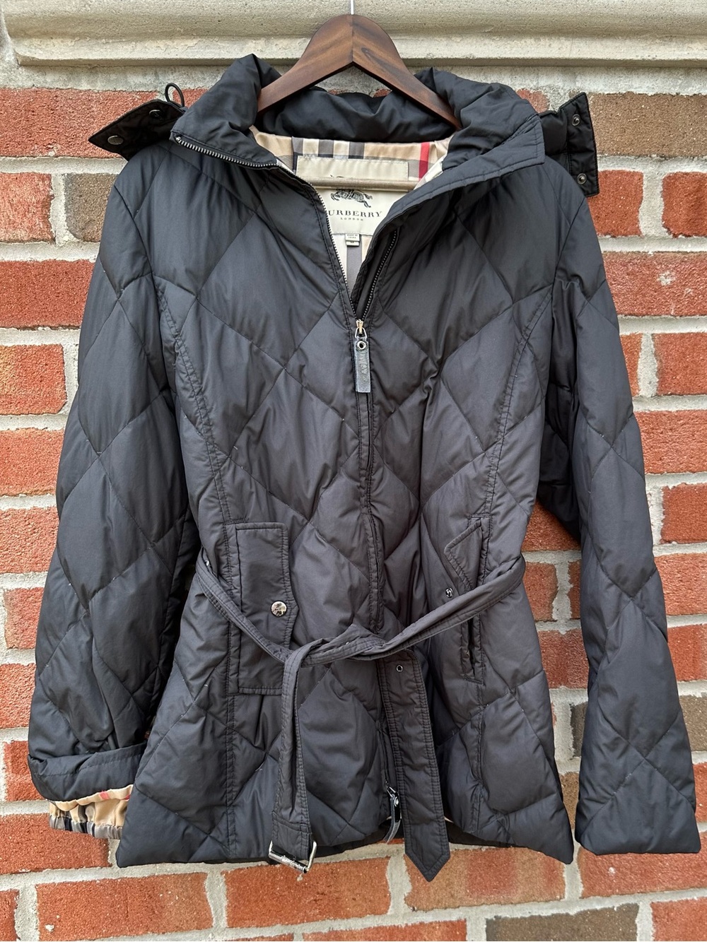 Burberry London Women’s Black Quilted Belted Puffer Jacket Size M